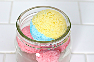 DIY bath bombs